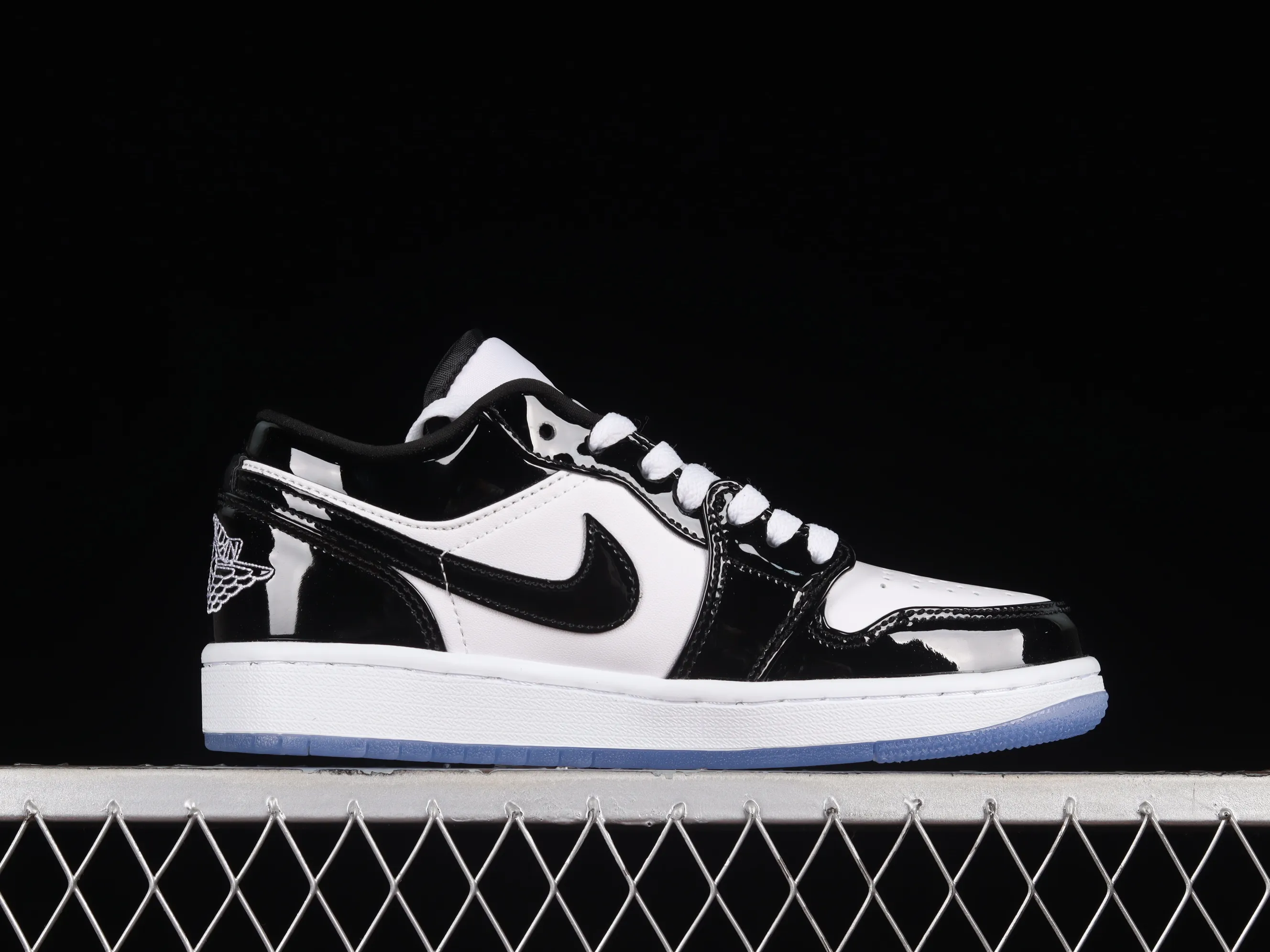 All categories Air Jordan Jordan series basketball shoes Air Jordan 1 Low Air Jordan 1 Low "Concord" AJ1 Joe 1 Concord black and white patent leather low-top basketball shoes DV1309-100